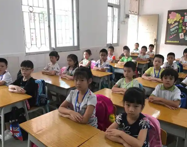 在返校预备上极简清单成为趋势轻装上阵有助于减轻心思担负 在返校预备上极简清单成为趋势轻装上阵有助于减轻心思担负