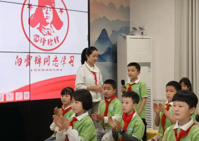 三堂课立足三阶段四环节结构化育人系统充分调动学生自动参与 三堂课立足三阶段四环节结构化育人系统充分调动学生自动参与